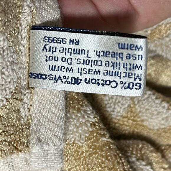 TerriSol Made in Brazil by Karsten Vintage Embroidered Bath Towel - Picture 7 of 10